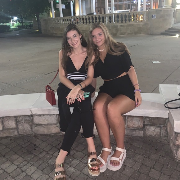 Meet your Posher, Sophie - Picture 3 of 6